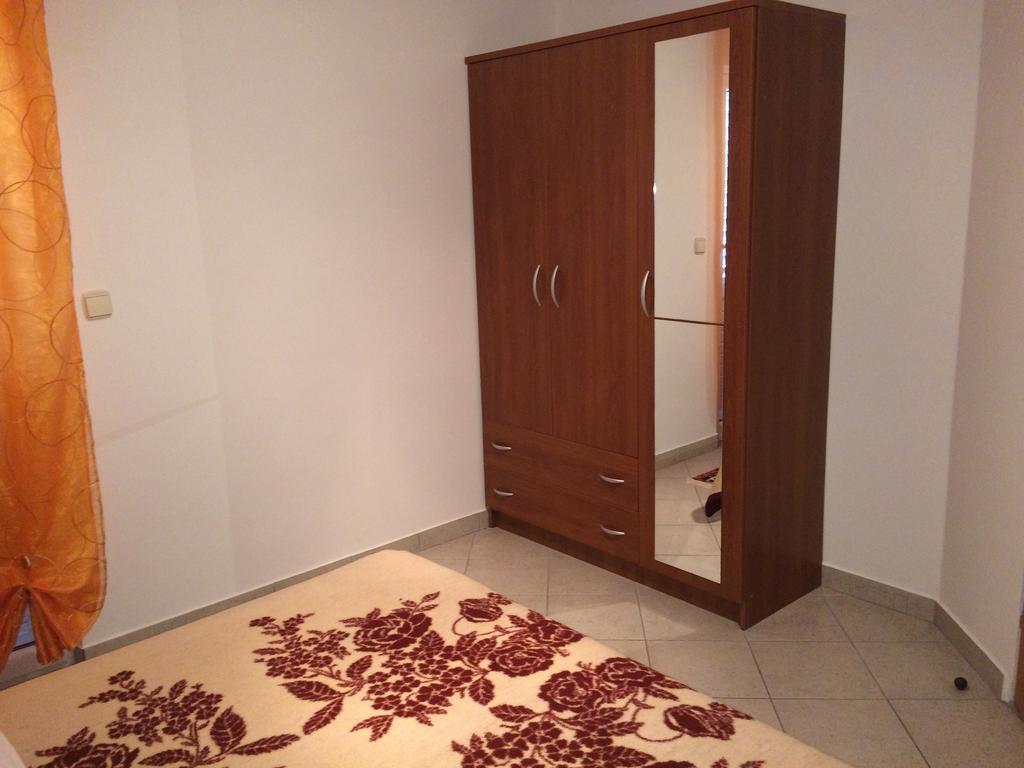 Apartment Kolundzic Novi Vinodolski Quarto foto
