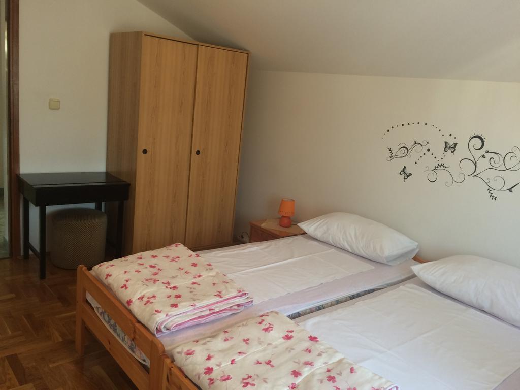 Apartment Kolundzic Novi Vinodolski Quarto foto